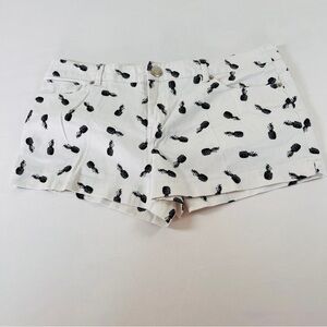 Guess 28 size 6 White Pineapple Print Low Rise Stretch Mini Shorts Y2K Summer